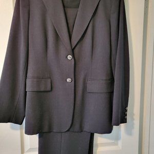 Women's Pant Suit